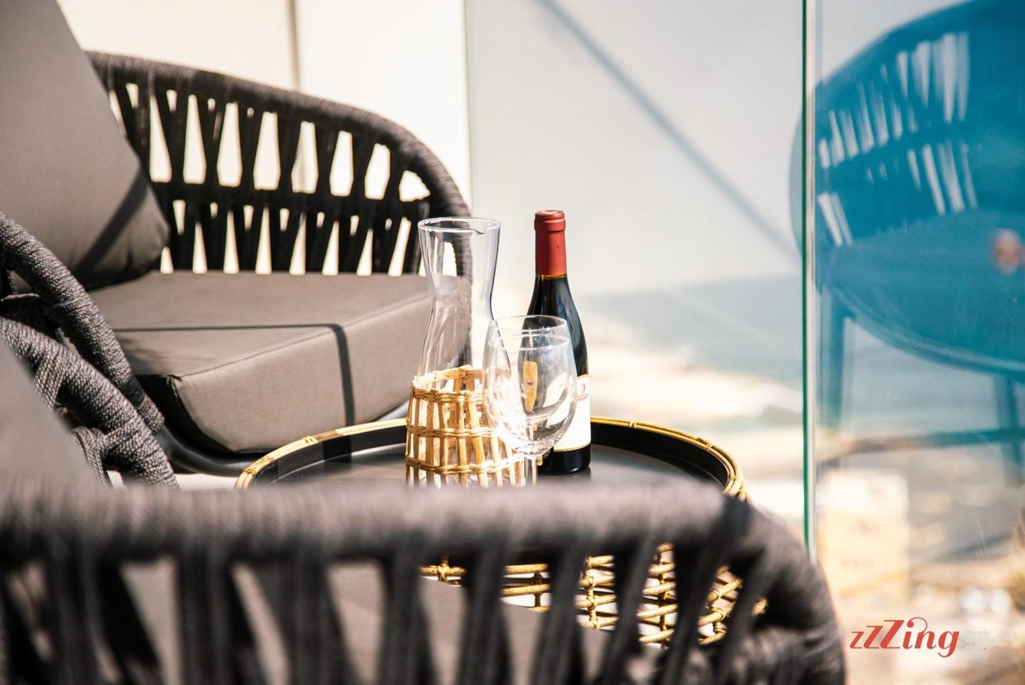 Exclusive Luxury At Mercury Towers Apartment